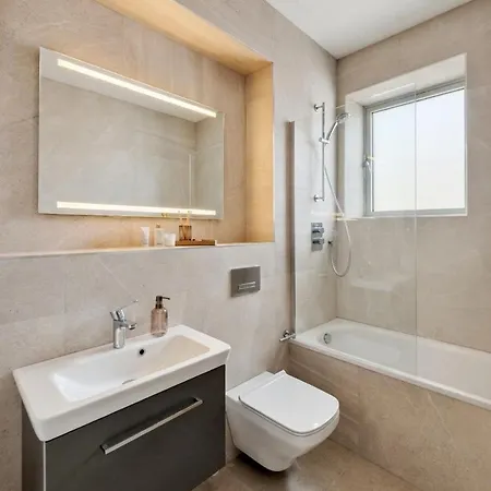 Modern Deluxe With A Seaview * Dublin