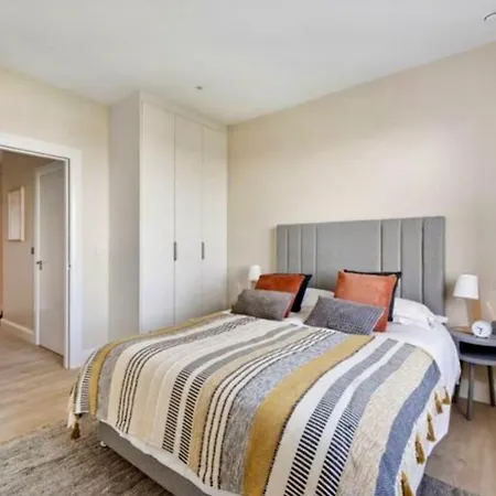 Modern Deluxe With A Seaview Apartment