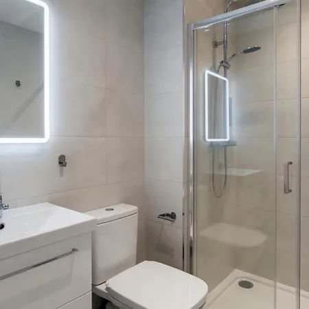 Modern Deluxe With A Seaview Apartment Dublin